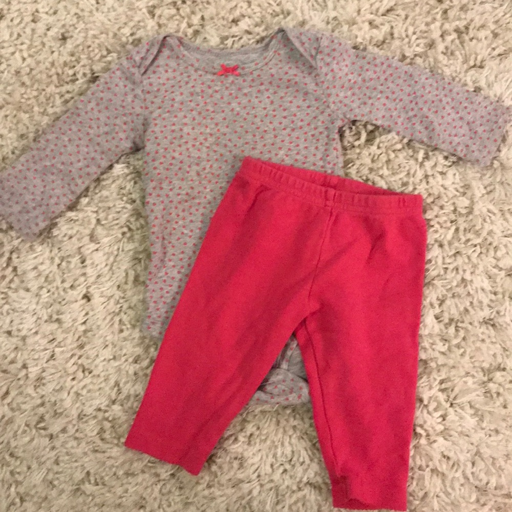 Carter’s 3-6m pink hearts outfit